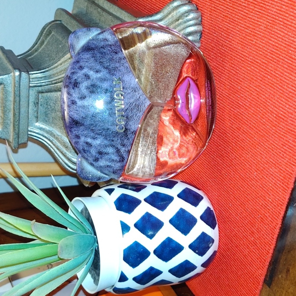 CATWALK purple Panther esp spray 3.4oz